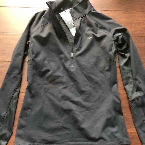 Oakley Tops - Active long sleeve